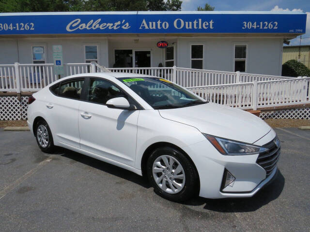 2019 Hyundai ELANTRA SE