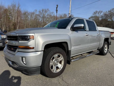 2018 Chevrolet Silverado 1500 CREW CAB LT 4X4 for sale at RRR AUTO SALES, INC. in Fairhaven MA