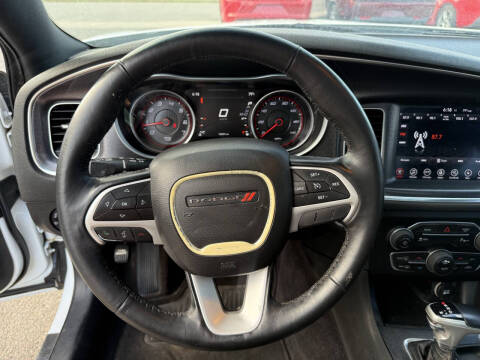 2017 Dodge Charger SXT