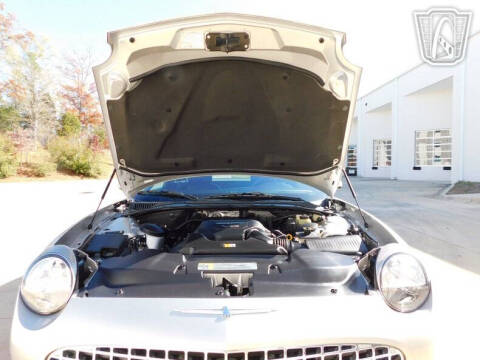 2005 Ford Thunderbird Deluxe