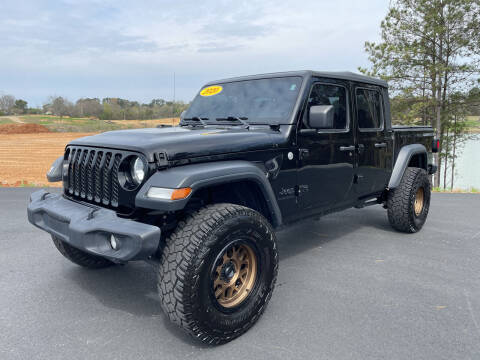 2020 Jeep Gladiator for sale at BILL HANCOCK MOTORS LLC in Albertville AL