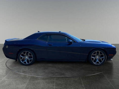 2015 Dodge Challenger SXT Plus