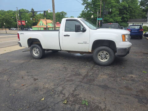 2008 GMC Sierra 3500HD for sale at Maximum Auto Group II INC in Cortland OH