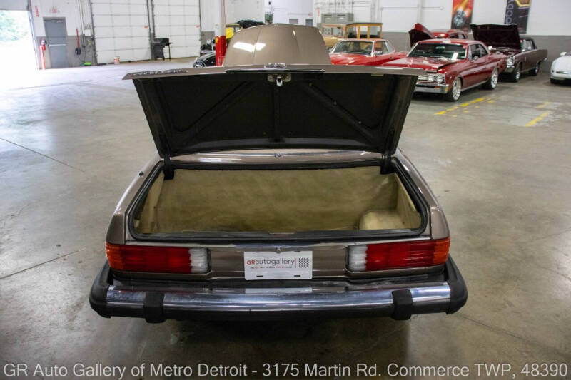 1987 Mercedes-Benz 560-Class 560 SL