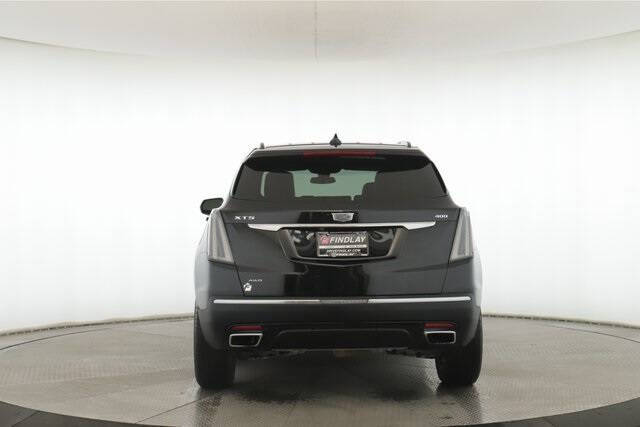 2022 Cadillac XT5 Sport