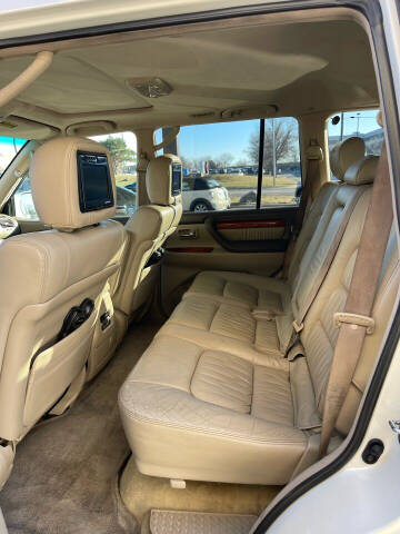 2004 Lexus LX 470