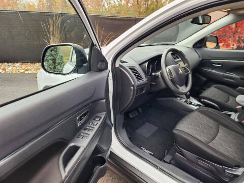 2024 Mitsubishi Outlander Sport ES