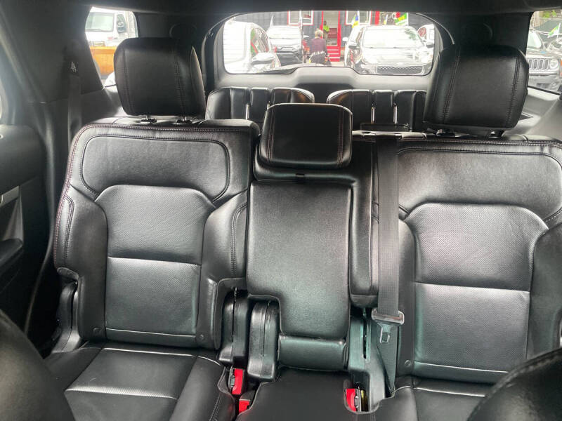 2017 Ford Explorer Sport