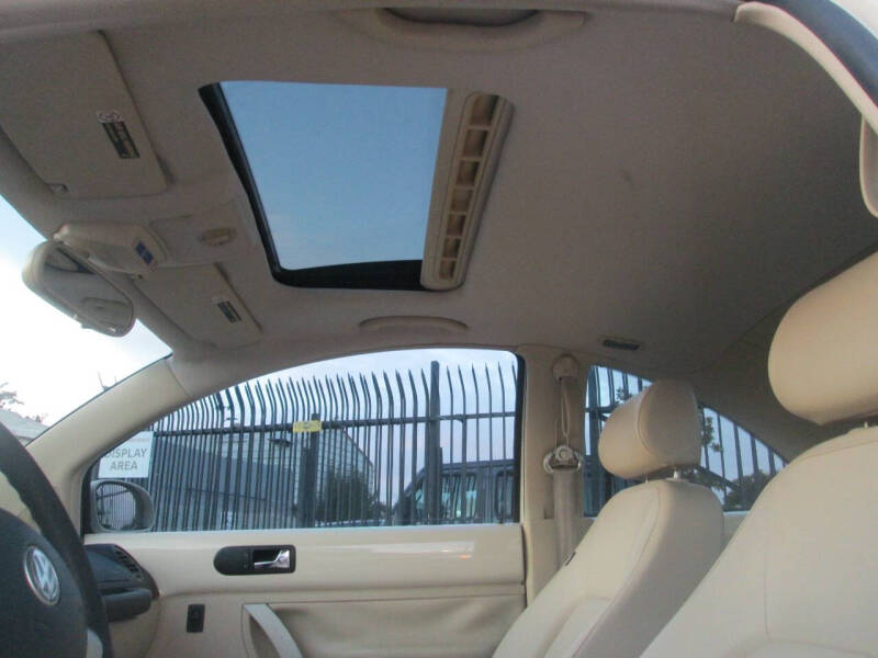 2007 Volkswagen New Beetle 2.5