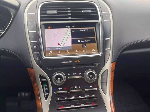 2019 Lincoln Nautilus Select