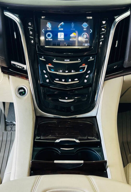 2015 Cadillac Escalade Luxury