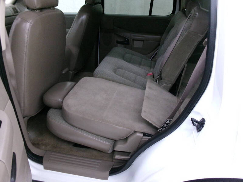 2003 Ford Explorer XLS