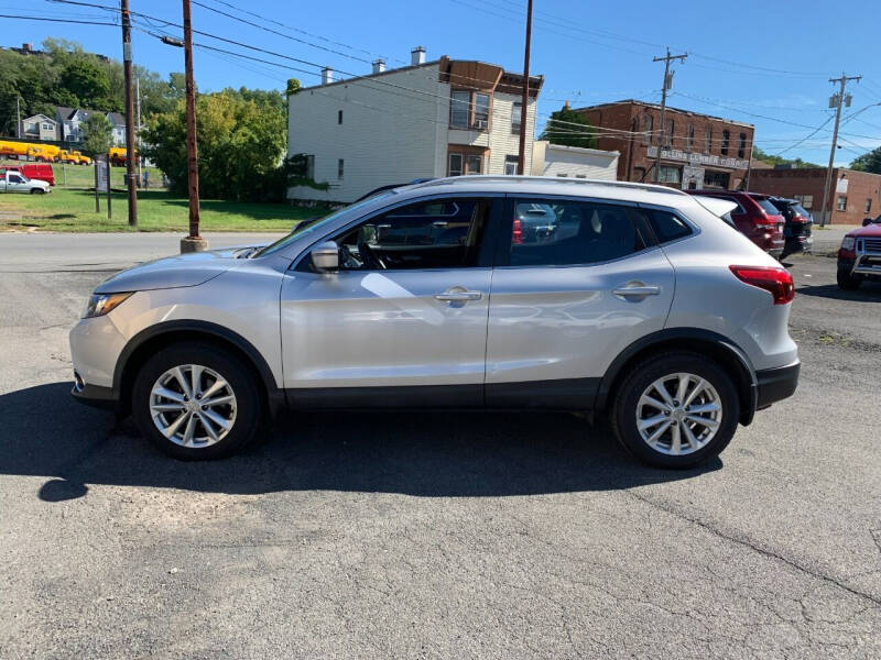 2017 Nissan Rogue Sport SV