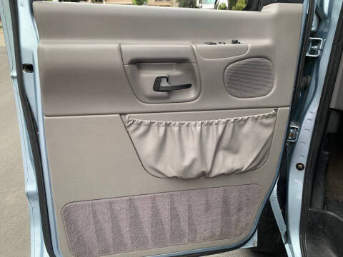 1999 Ford E-350 XLT SD