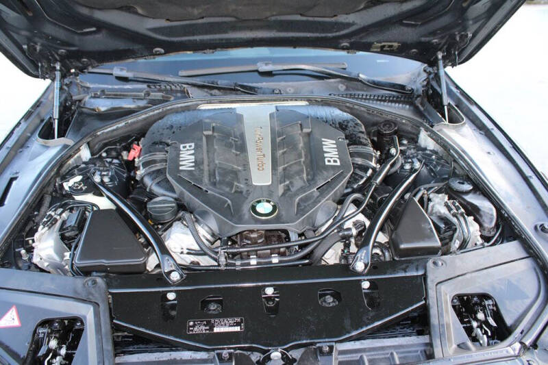 2014 BMW 5 Series 550i