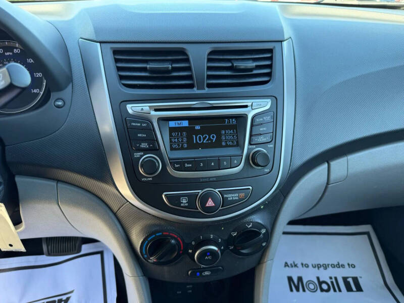 2016 Hyundai Accent SE