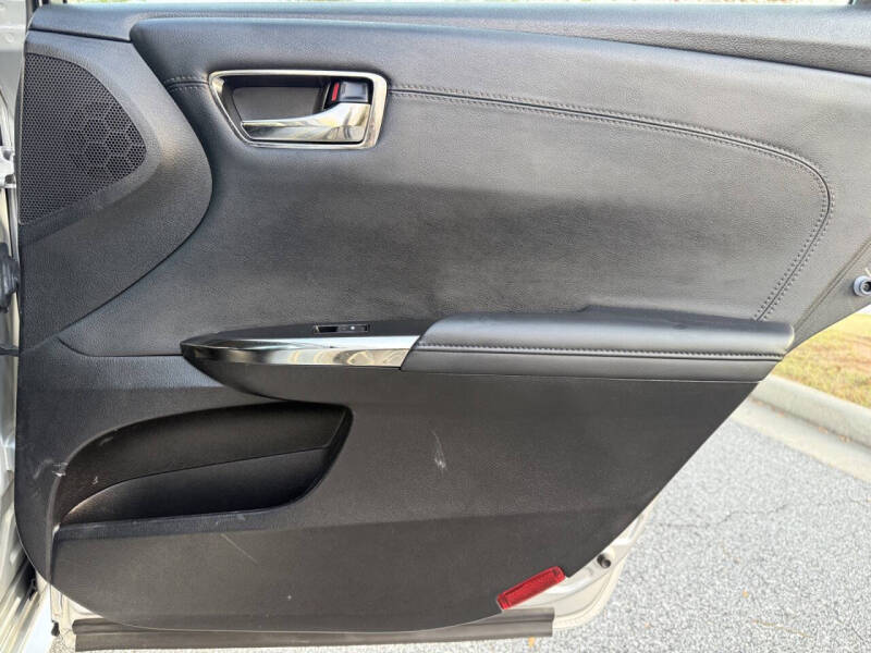 2013 Toyota Avalon Hybrid Limited