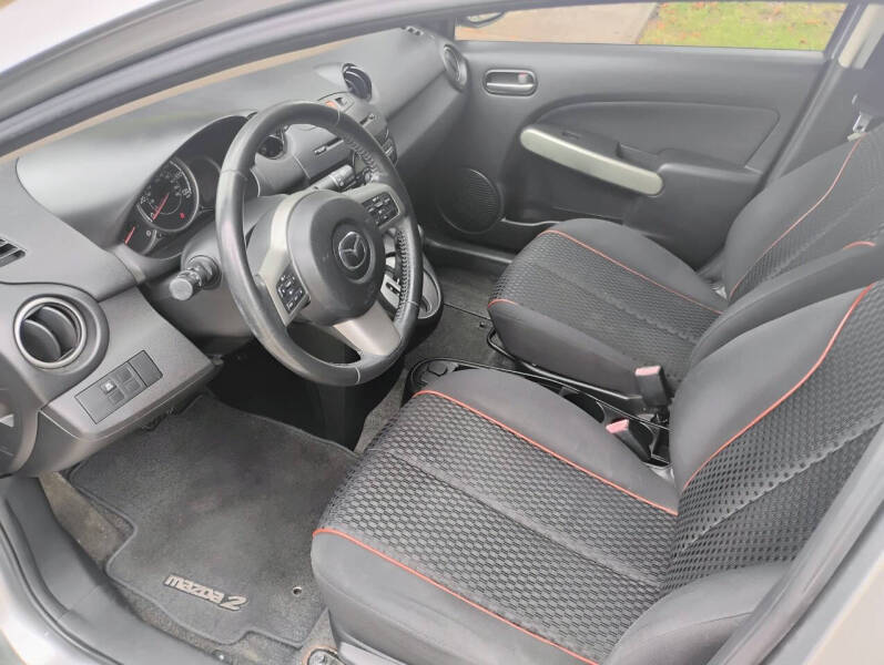 2011 Mazda MAZDA2 Touring
