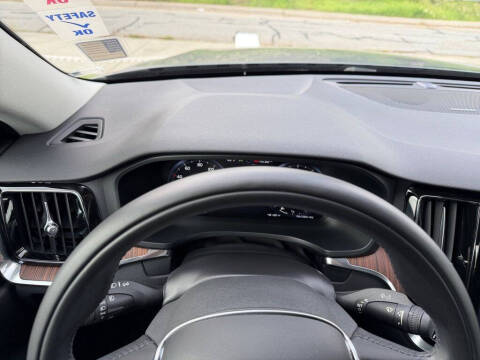 2020 Volvo S60 T5 Momentum