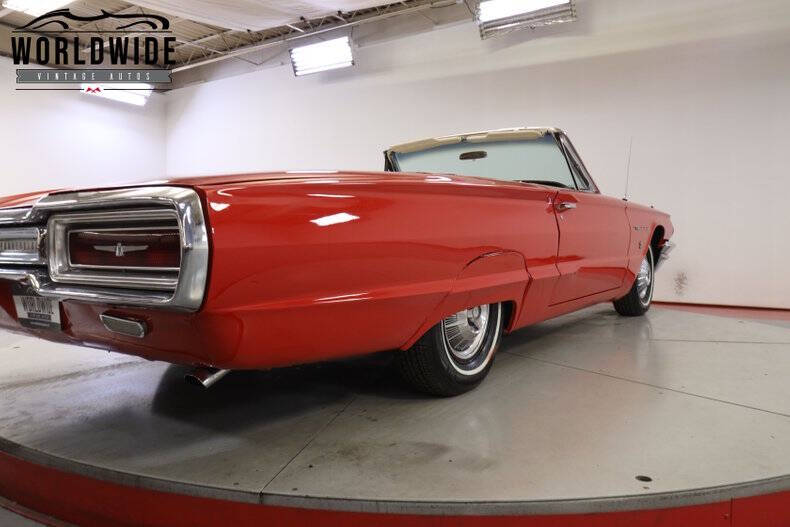 1964 Ford Thunderbird