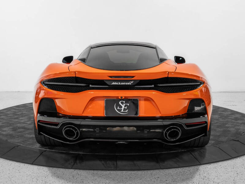 2023 McLaren GT