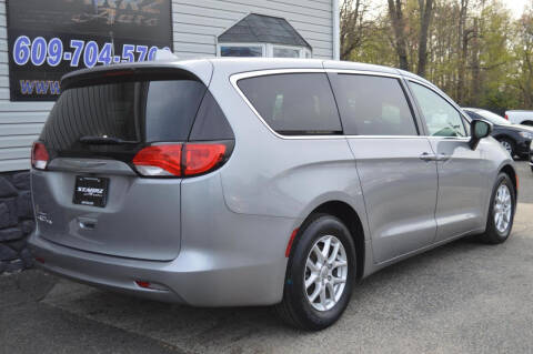 2017 Chrysler Pacifica LX