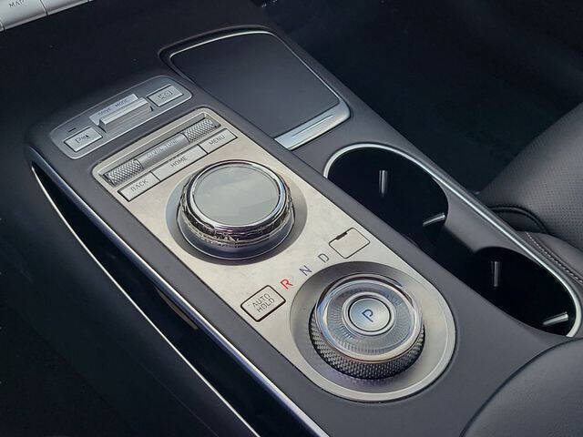 2025 Genesis GV70 2.5T Standard