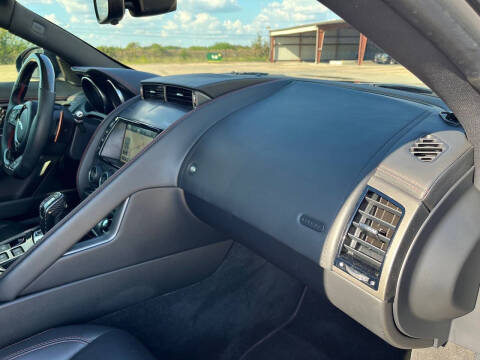 2015 Jaguar F-TYPE R