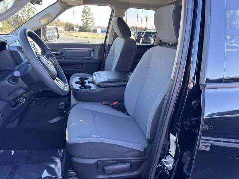 2024 RAM 1500 Classic SLT