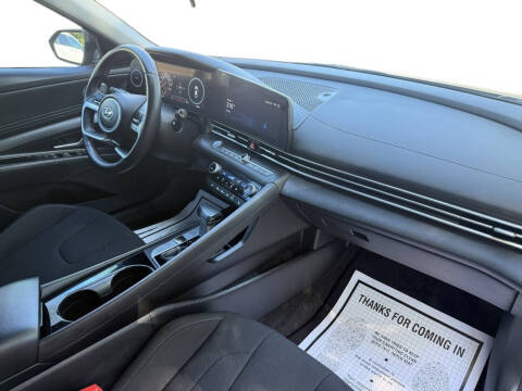 2023 Hyundai Elantra SEL