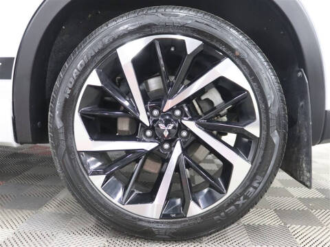 2024 Mitsubishi Outlander PHEV SE