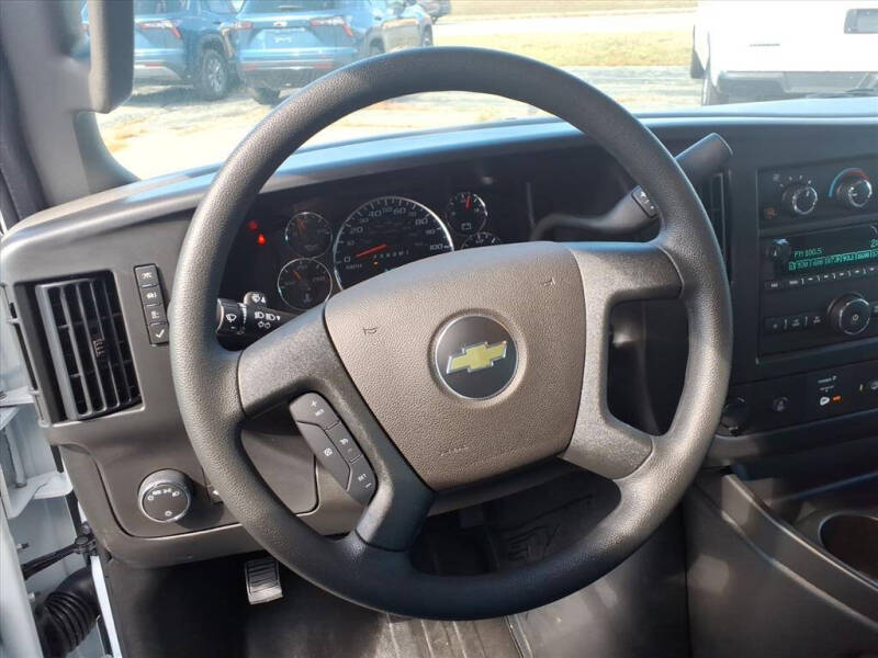 2025 Chevrolet Express 2500