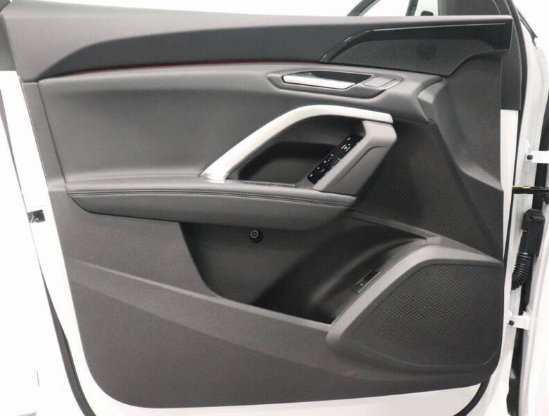 2025 Audi Q5 quattro Premium TFSI