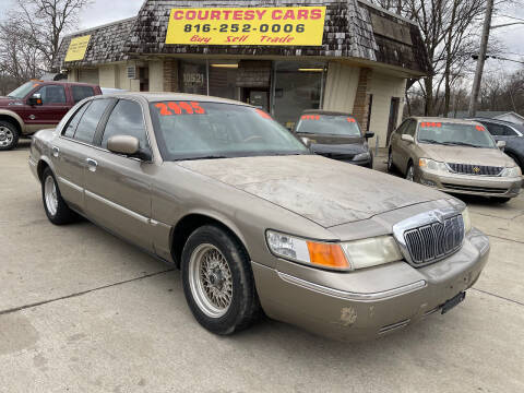 2001 Mercury Grand Marquis for sale at Courtesy Cars in Independence MO