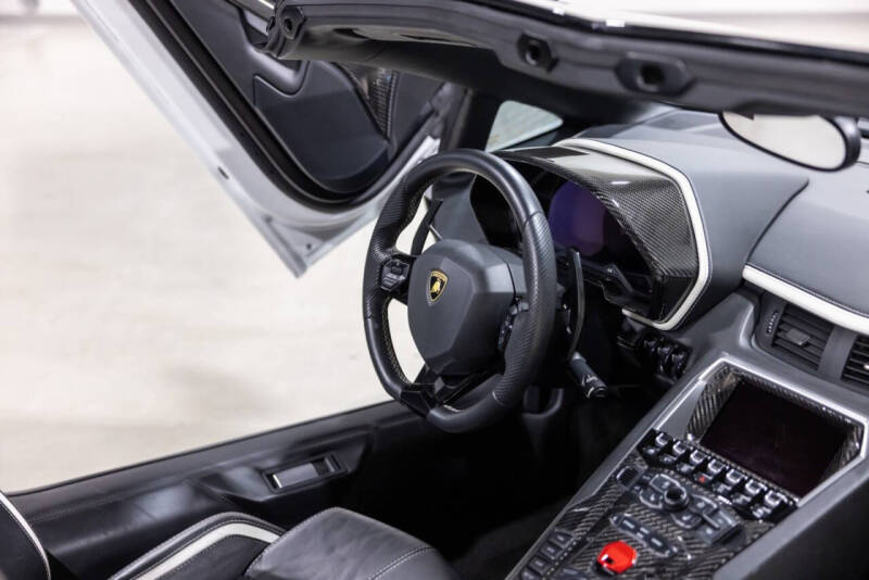 2019 Lamborghini Aventador LP 740-4 S