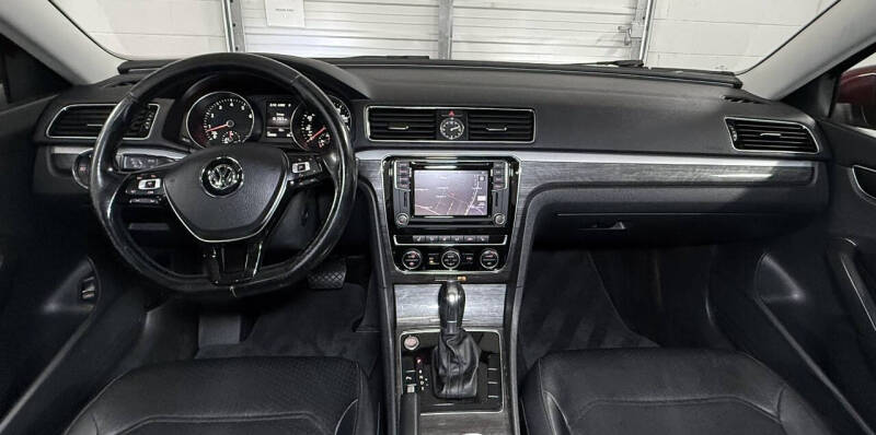 2017 Volkswagen Passat 1.8T SE
