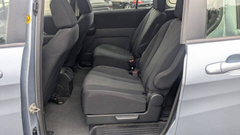 2012 Mazda MAZDA5 Sport