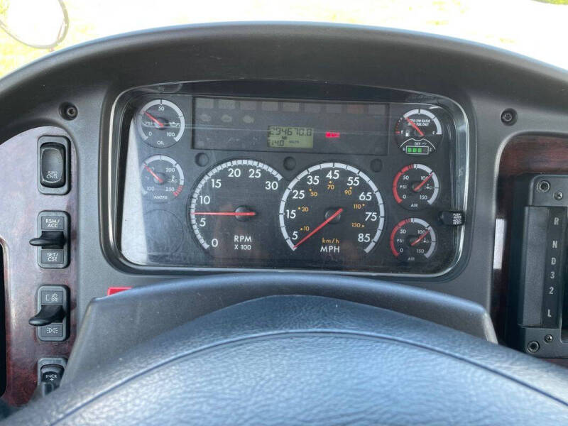 2016 Freightliner M2 106