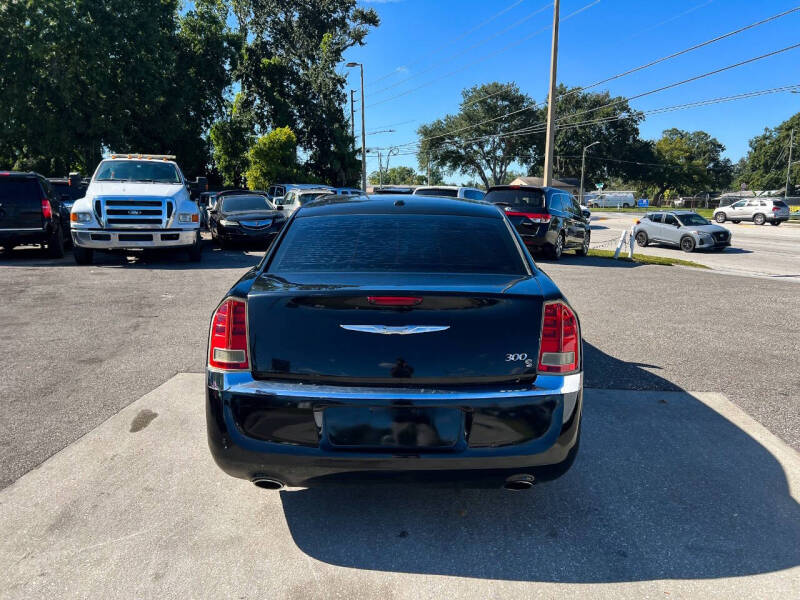 2012 Chrysler 300 Limited