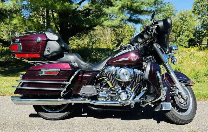 2005 Harley-Davidson FLHTCUI - Electra Glide  for sale at Street Track n Trail in Conneaut Lake PA