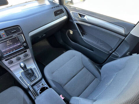 2016 Volkswagen Golf SportWagen TSI S