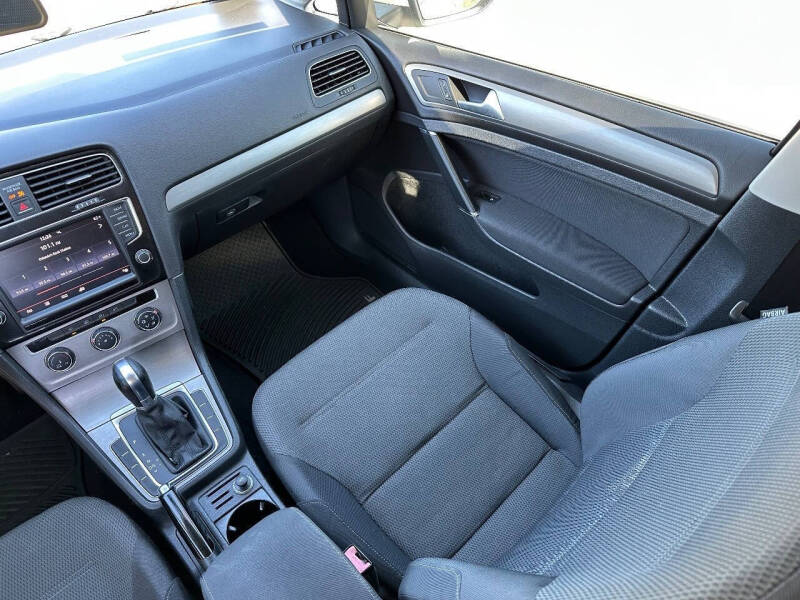 2016 Volkswagen Golf SportWagen TSI S