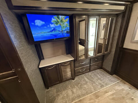 2020 Tiffin Allegro RED