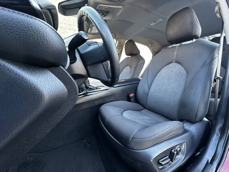 2019 Toyota Camry LE