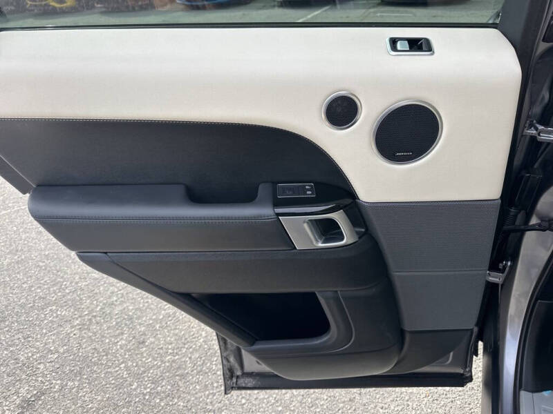 2021 Land Rover Range Rover Sport HSE Silver Edition