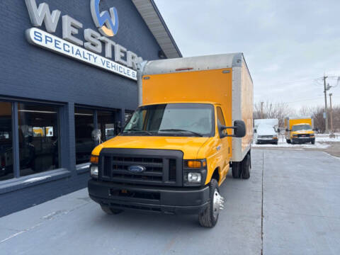 2008 Ford E-450 Box Van