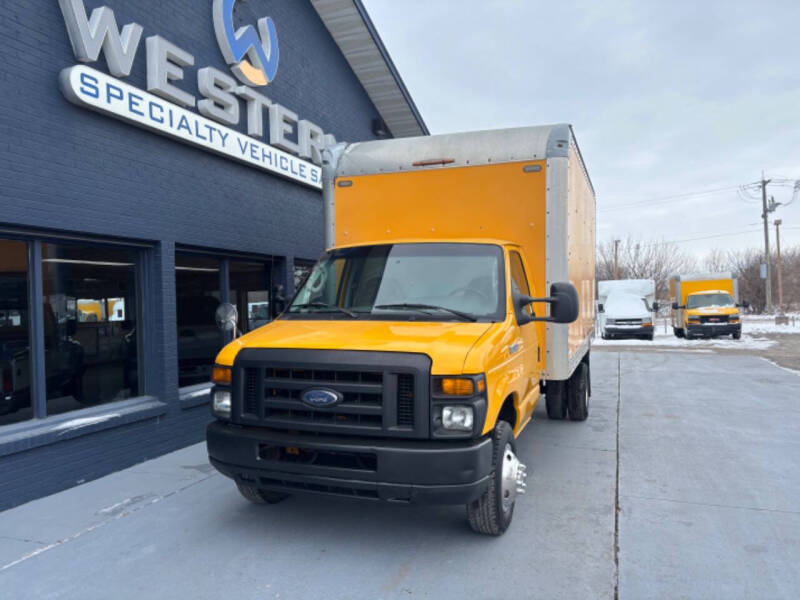 2008 Ford E-450 Box Van