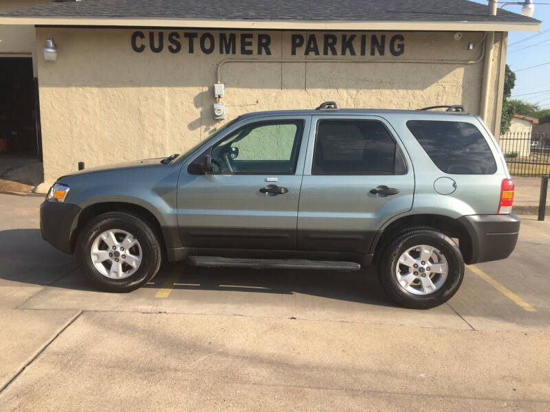 2006 Ford Escape for sale at True Auto Sales & Wrecker Service in Dallas TX