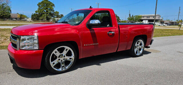 2007 Chevrolet Silverado 1500 for sale at FLORIDA CORVETTE EXCHANGE LLC in Hudson, FL