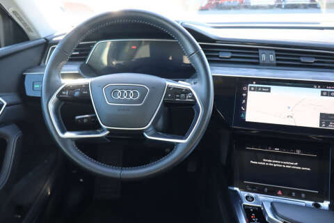 2021 Audi e-tron quattro Premium Plus